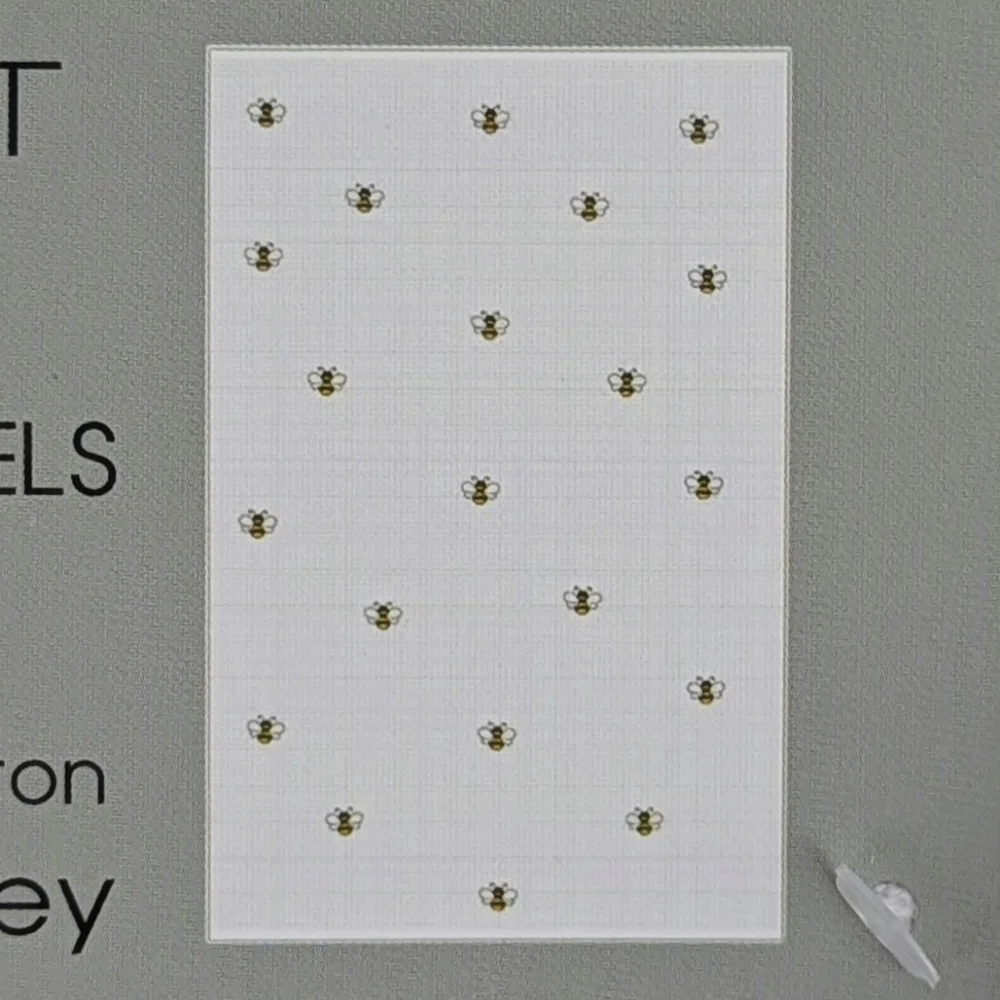 Kitchen Towel Set Of Two (2) Bumble Bee Embroider Applique 100% Cotton White NWT